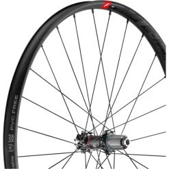 Fulcrum Roues VTT E-Metal 3 MTB Set De Roues 27.5" HG 8-11 Vitesses Disque 6 Boulons Clincher TLR, Noir -Promos Roues Boutique fulcrum e metal 3 mtb wheel set 275 hg 8 11 speed disc 6 bolt clincher tlr black 6